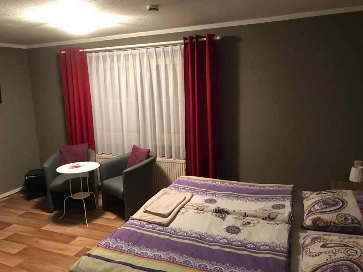 Zerbst Pension Am Stadtrand מראה חיצוני תמונה